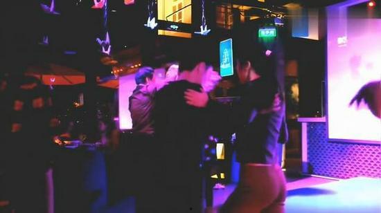 爆料安阳酒吧视频曝光事件,揭秘夜店风波背后的真相  第2张